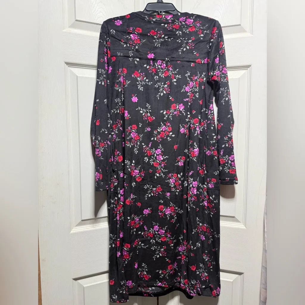 Aria Women’s Long Sleeve Velour Sleepwear Nightgown small black red floral - Image 4