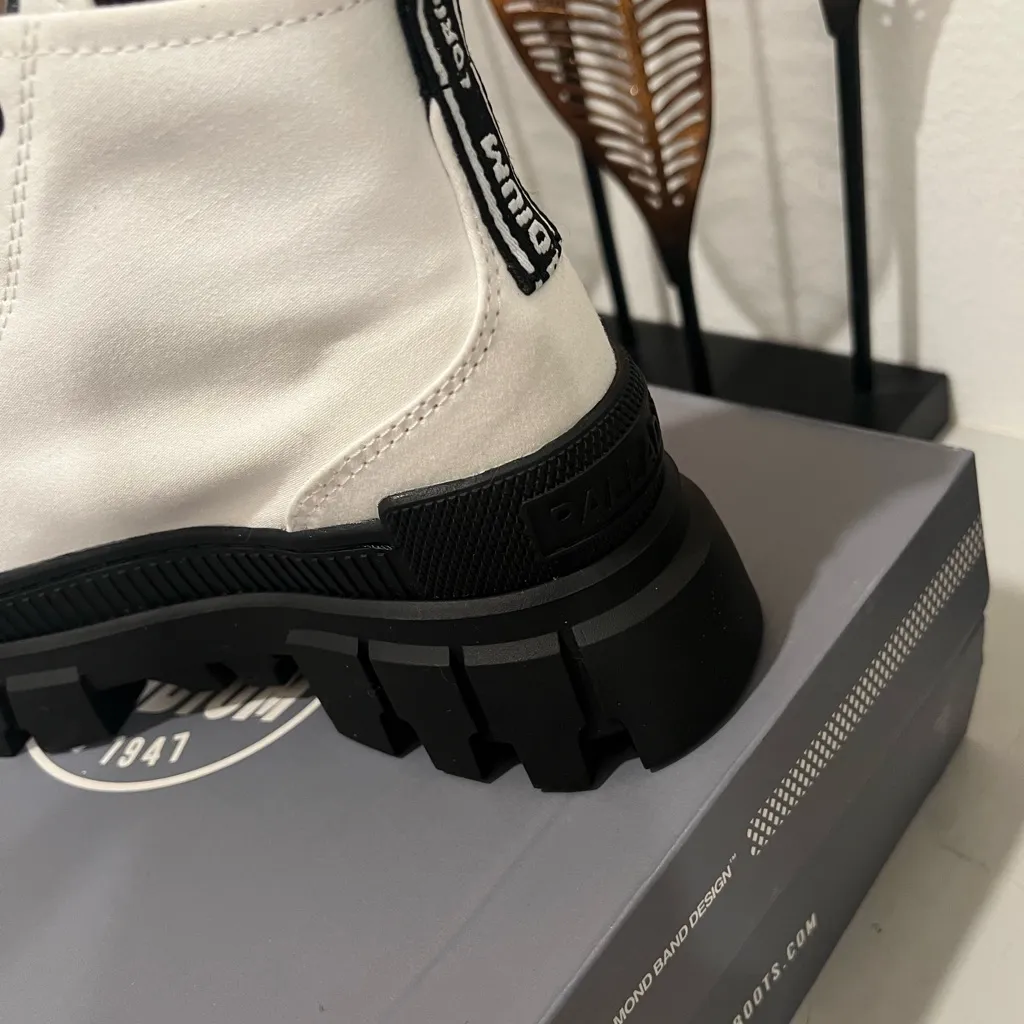 Palladium  White and Black High-Top Sneakers Size 6 - Image 3