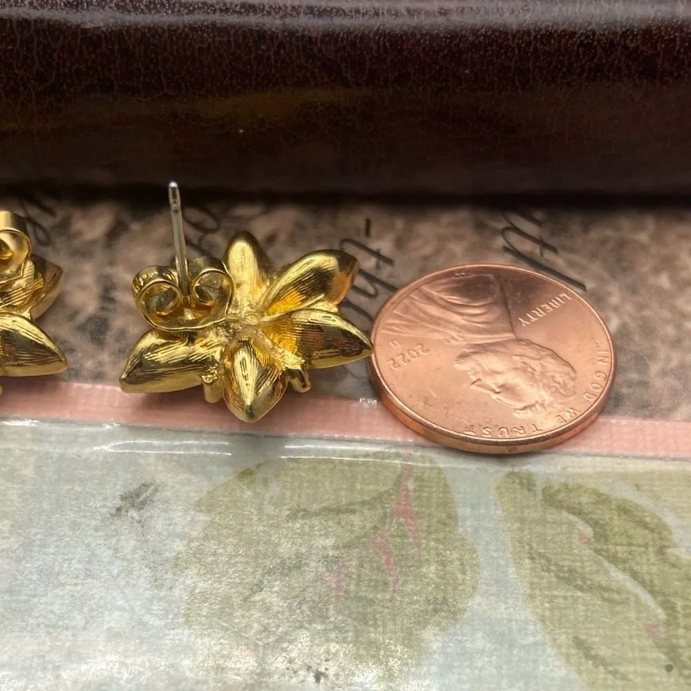 1960s Vintage Floral Crystal Earrings Gold Tone Blue Pink Holiday Retro Glam - Image 7