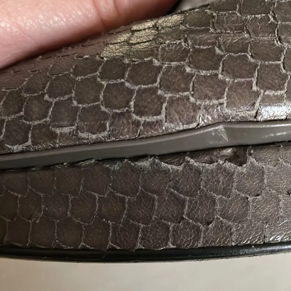 Saint Laurent YSL  Paris Grey Python Janis Platform Pump with box - Image 15