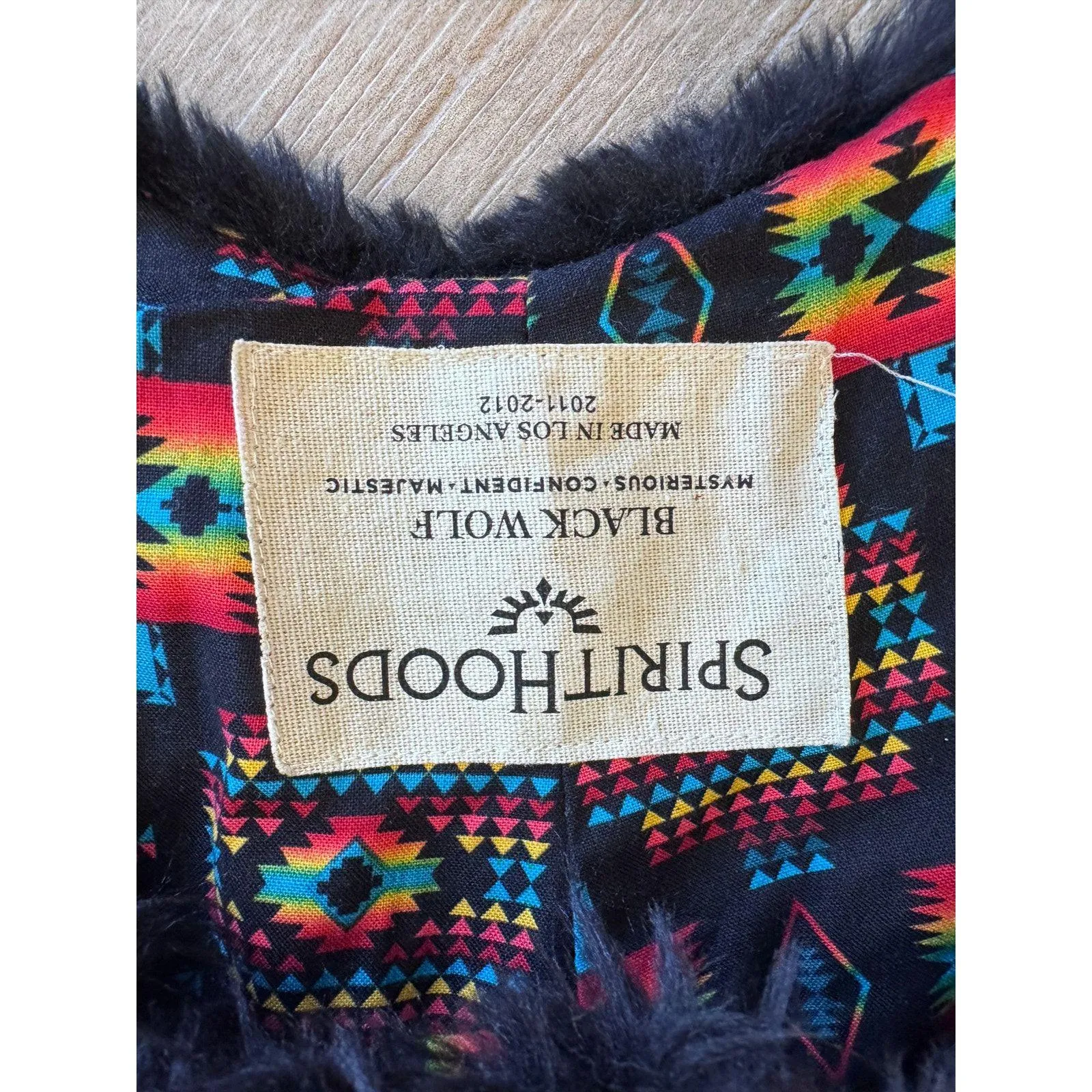 Spirithoods Black Wolf Faux Fur Hood Scarf Tribal Print Lined with Pockets - Image 4