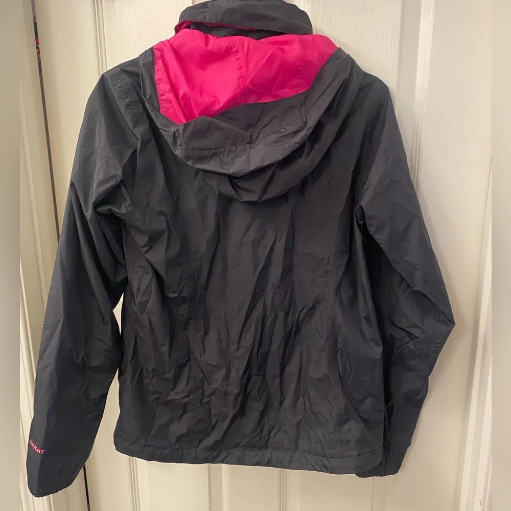 The North Face women’s rain jacket Pink and Black - Image 4