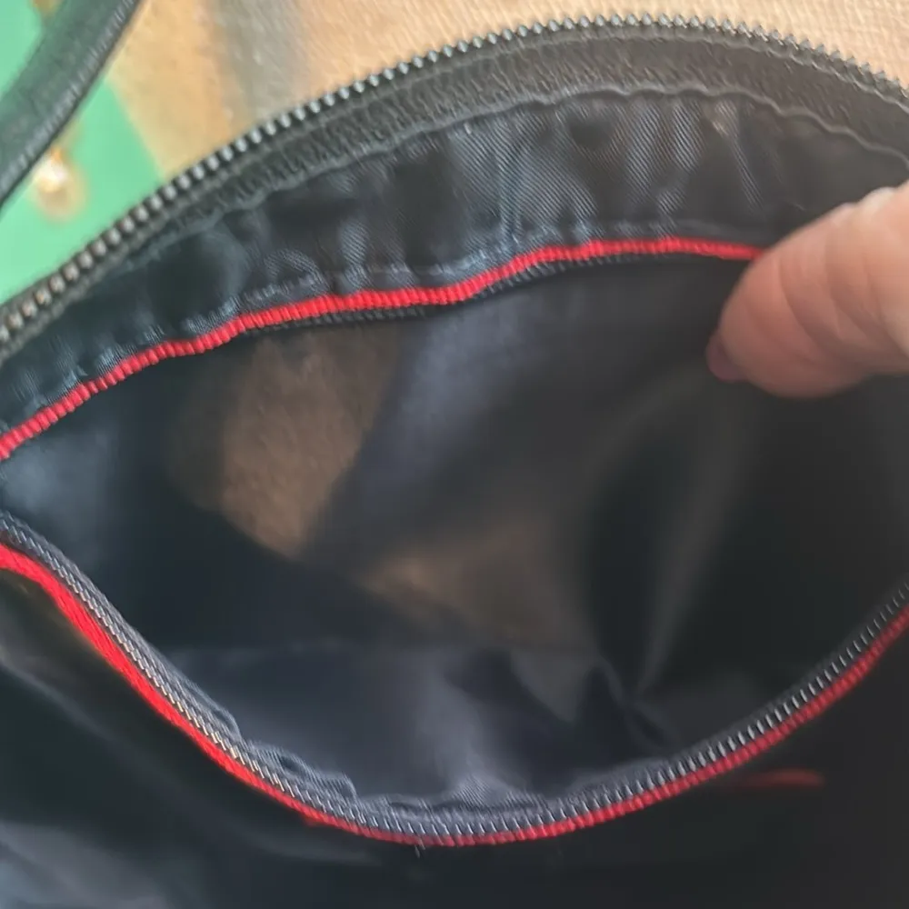 Tommy Hilfiger cross body bag - Image 11