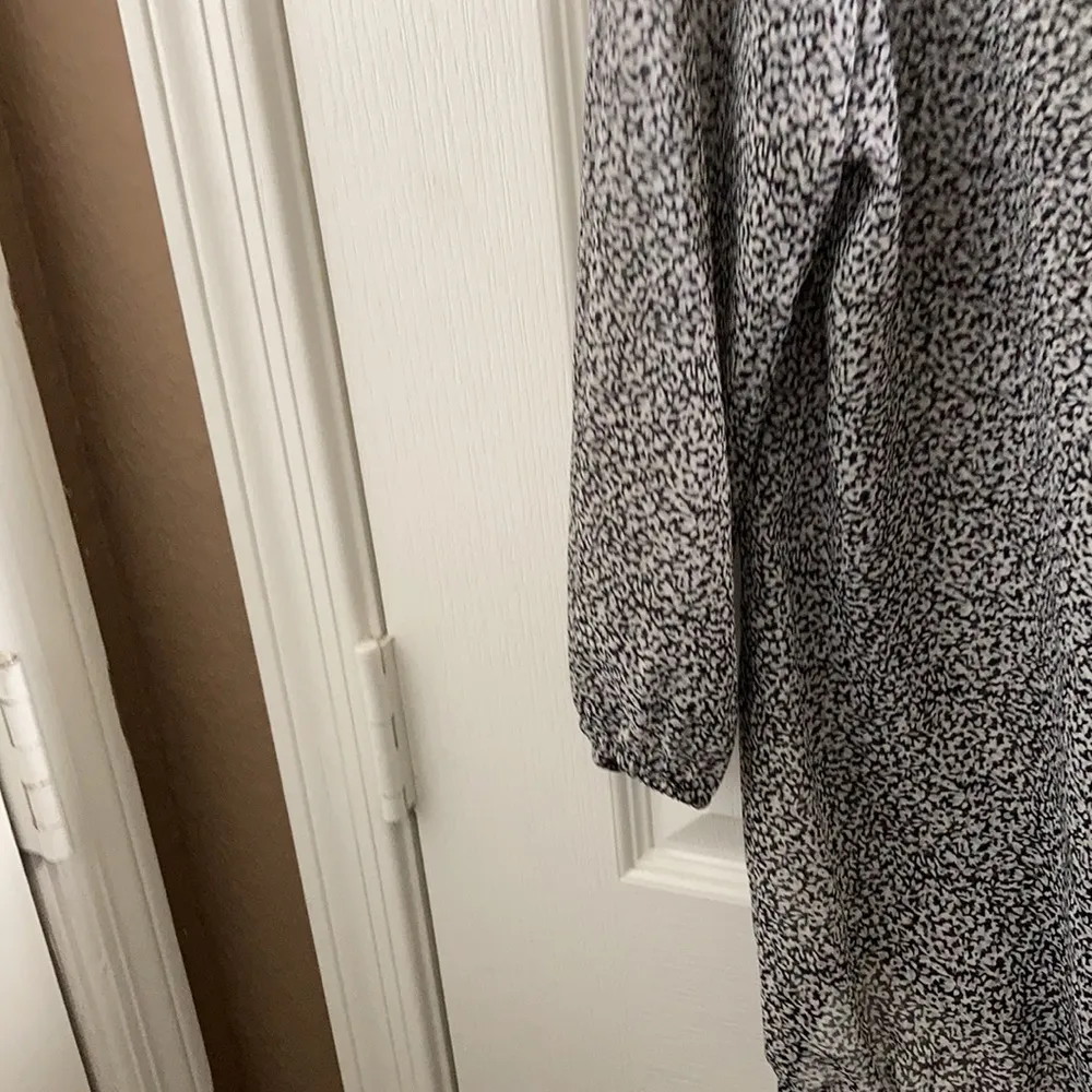 FINAL MARKDOWN Sheer Fred David top petite medium - Image 2