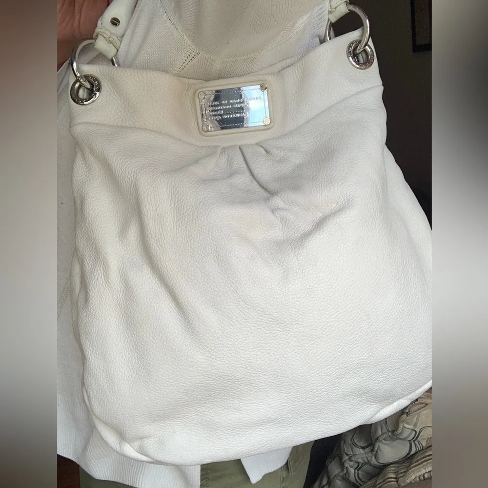 Authentic MARC JACOBS Pebbled leather long shoulder magnetic snap closure bag - Image 9