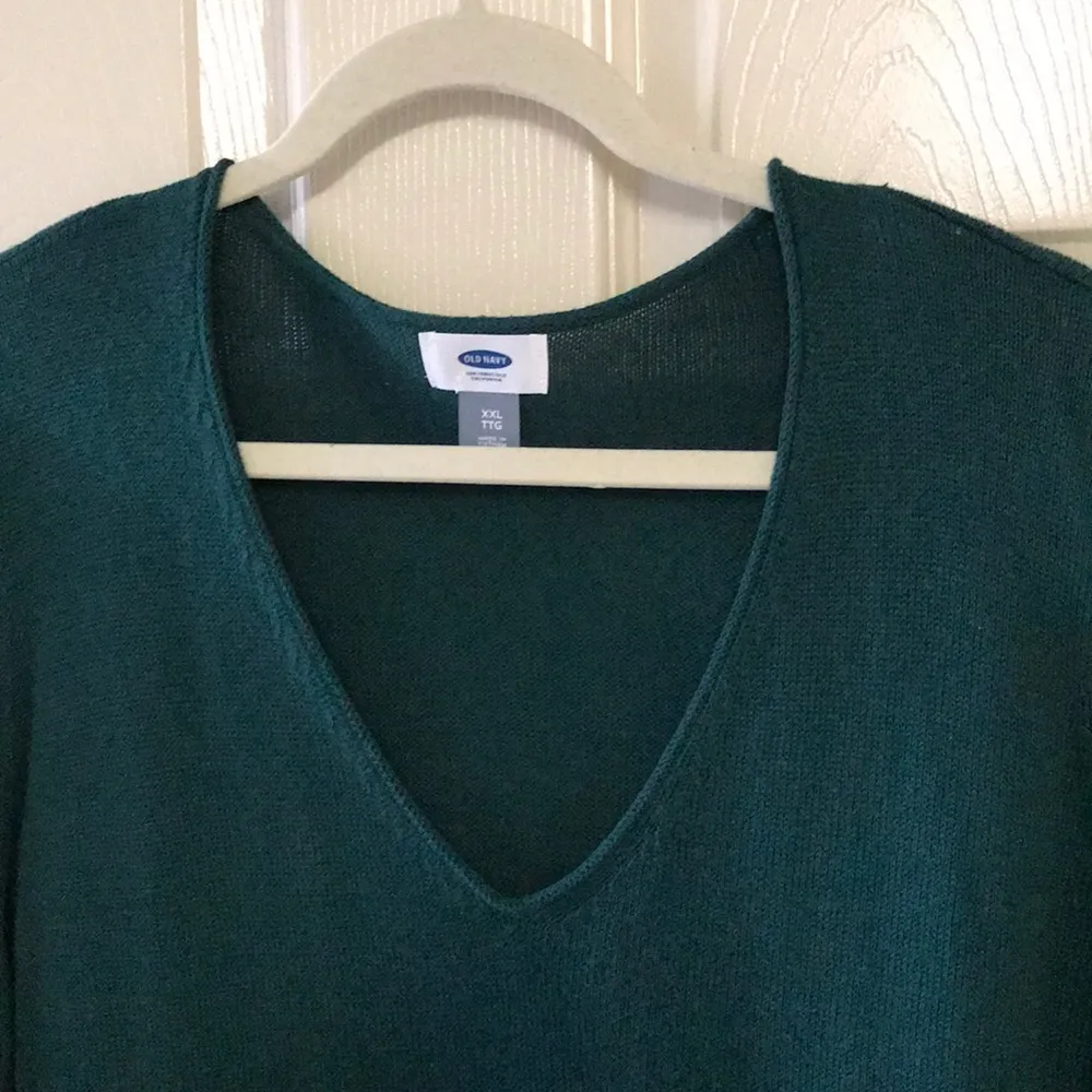 Old Navy Emerald green vneck sweater size xxl - Image 2