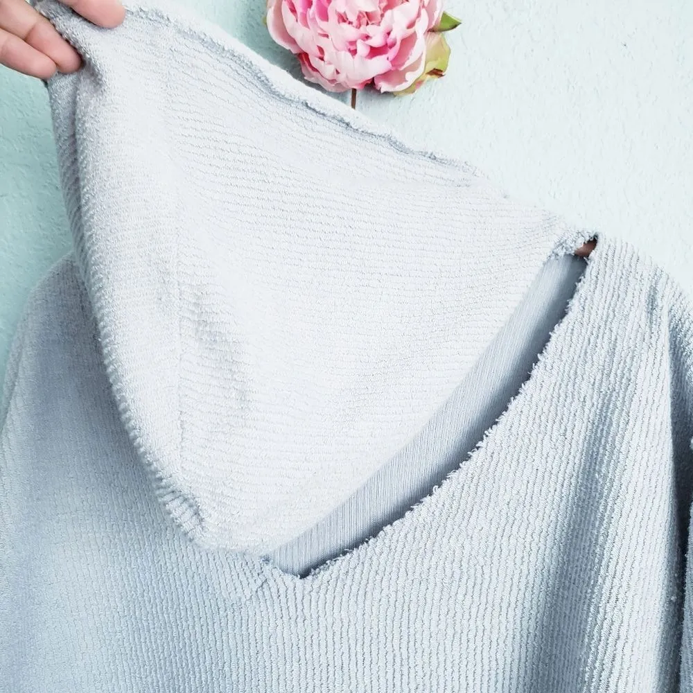 Vintage Havana Blue Ribbed Cropped Hoodie with Open Back - Image 5