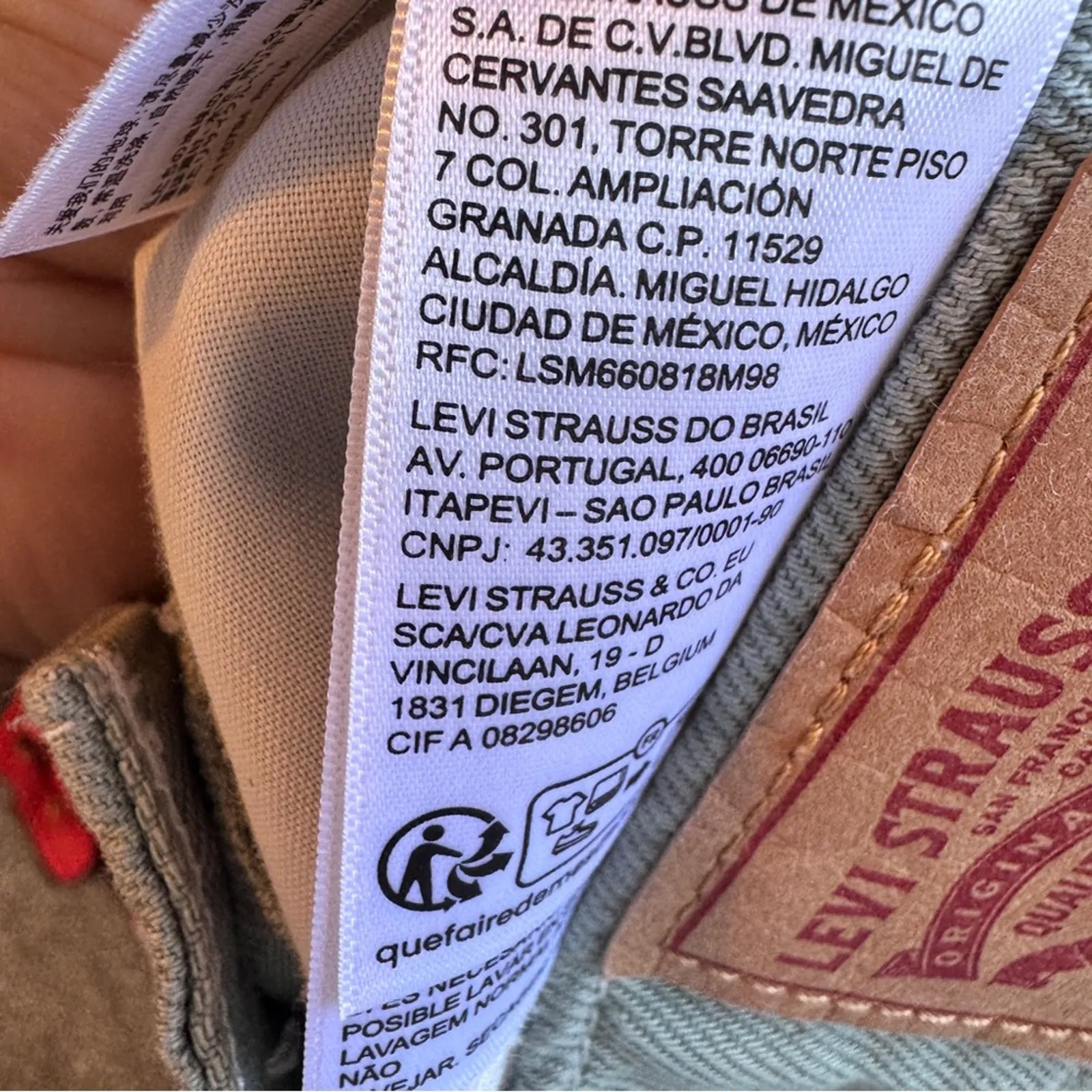 Levi’s Sage Green High Waisted Mom Jean Shorts Womens 24 Classic Beachy Summer - Image 8