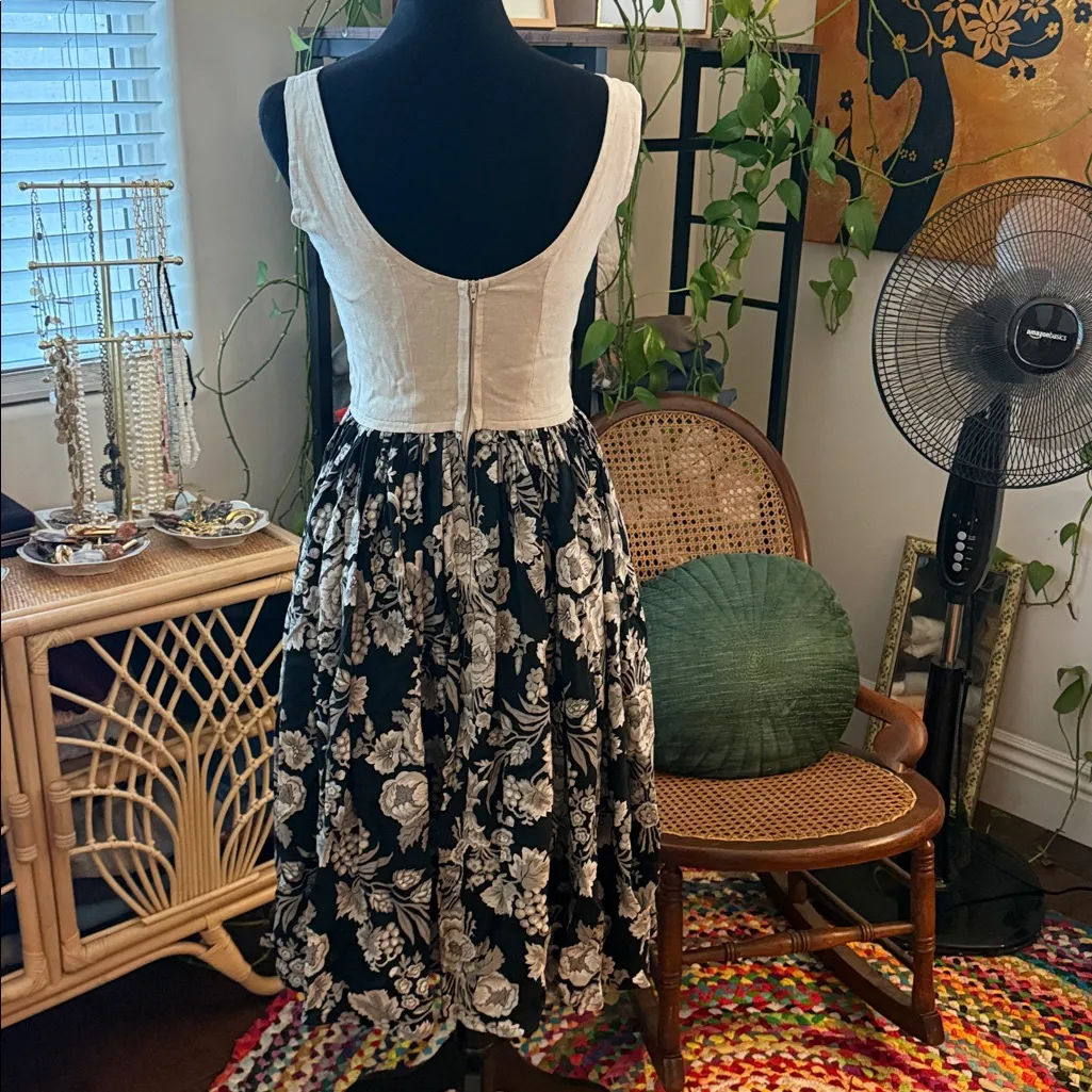 Vintage Handmade Black & Tan Floral Appliqué Fit & Flare Dress - Image 2