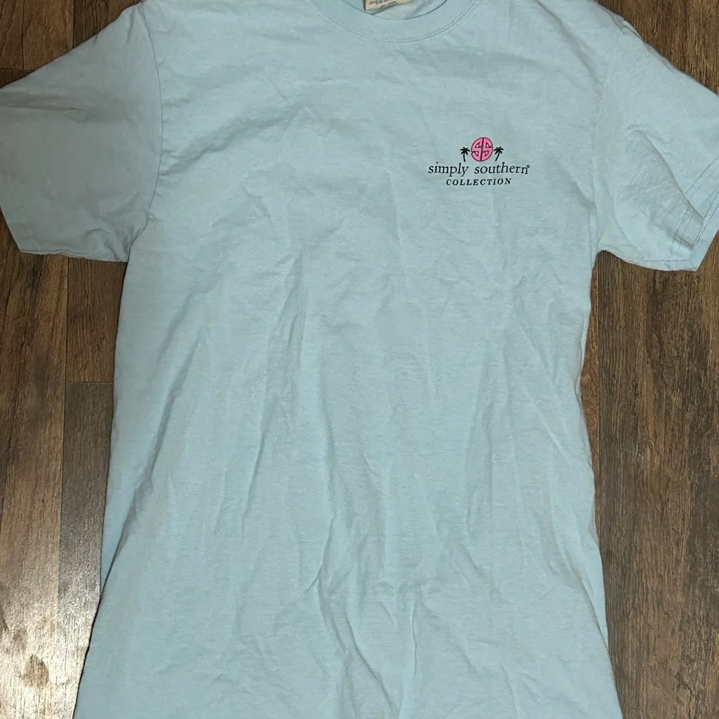 Simply Southern Light Blue T-Shirt size small new - Image 4