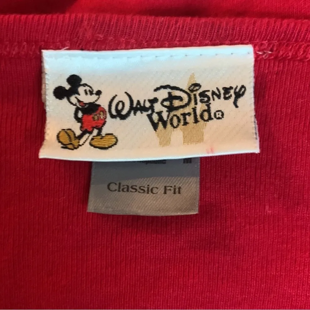 Disney World Showcase Epcot Collectors Red Italy T-Shirt Size Medium - Image 3