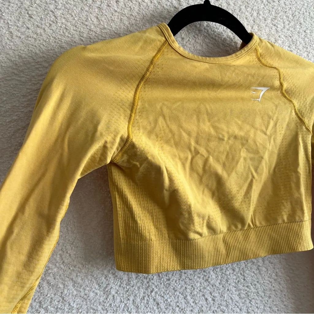 Gymshark Women’s Vital Yellow Seamless Crop‎ Long Sleeve Top Stretch Size Small - Image 4