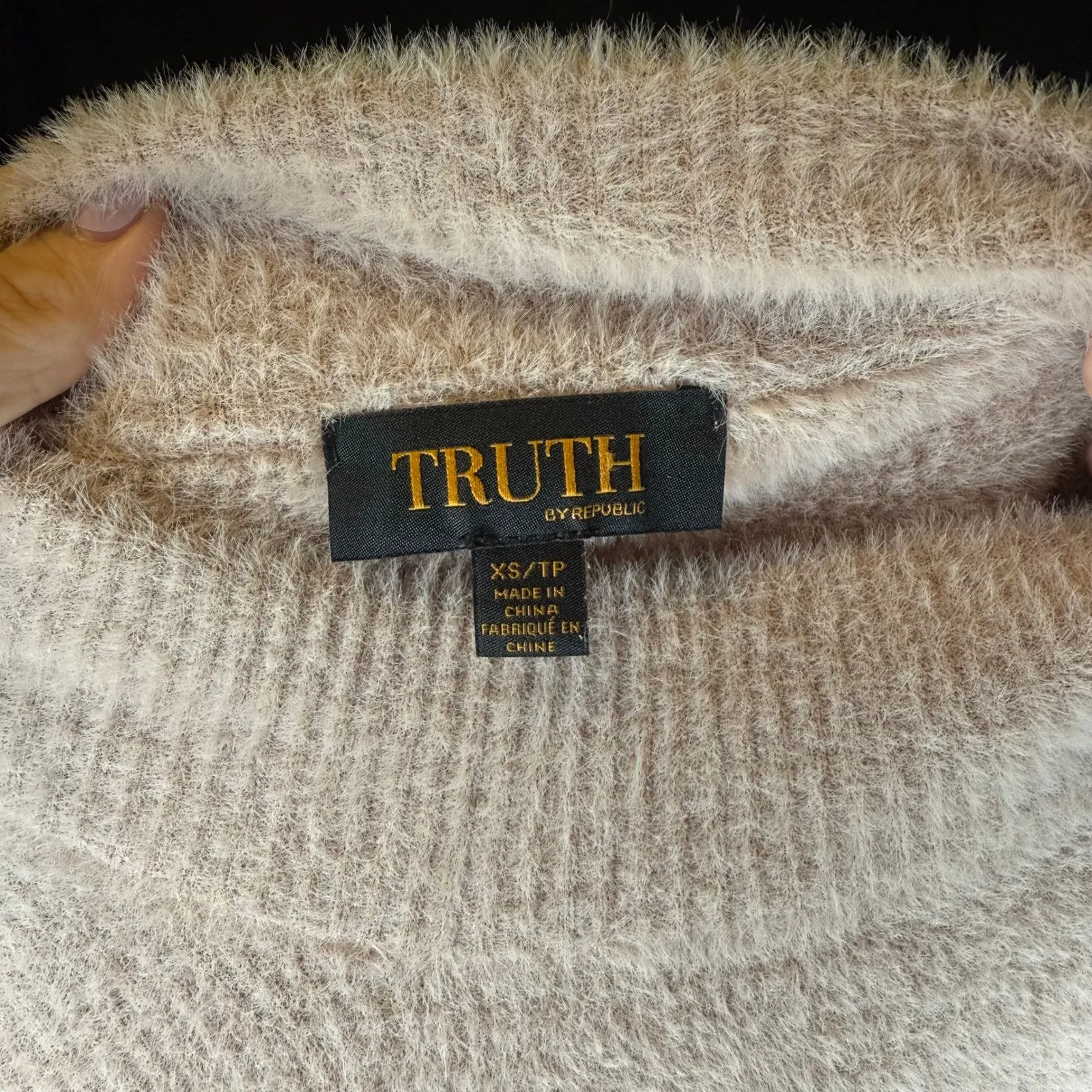 Truth by Republic Oversized Fuzzy Knit Pullover Sweater Mock Neck Beige Tan Size XS - Image 3