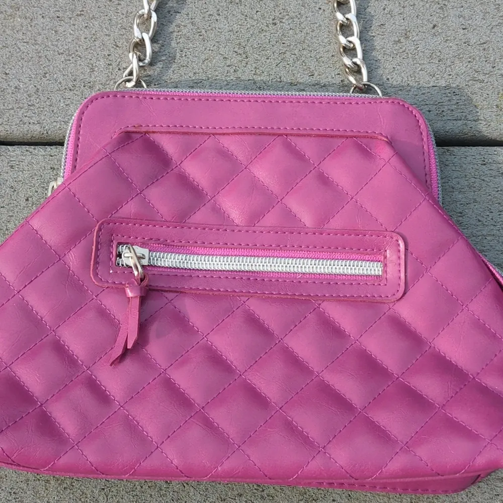 Britney Spears Beauty Chain Strap Faux Leather Quilted Purse Shoulder Bag - Image 3