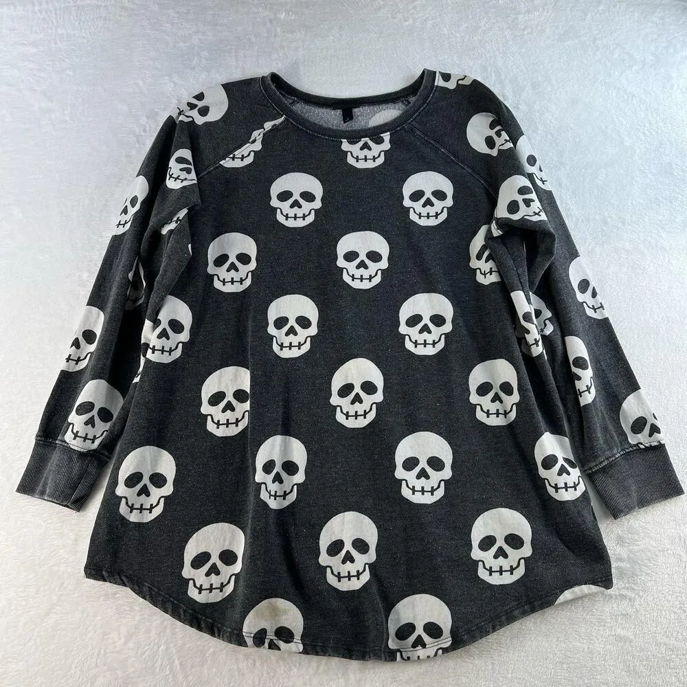 Torrid Plus 1X Sweatshirt Skulls Tunic Classic Fit Cozy Fleece Crew Neck Raglan - Image 3