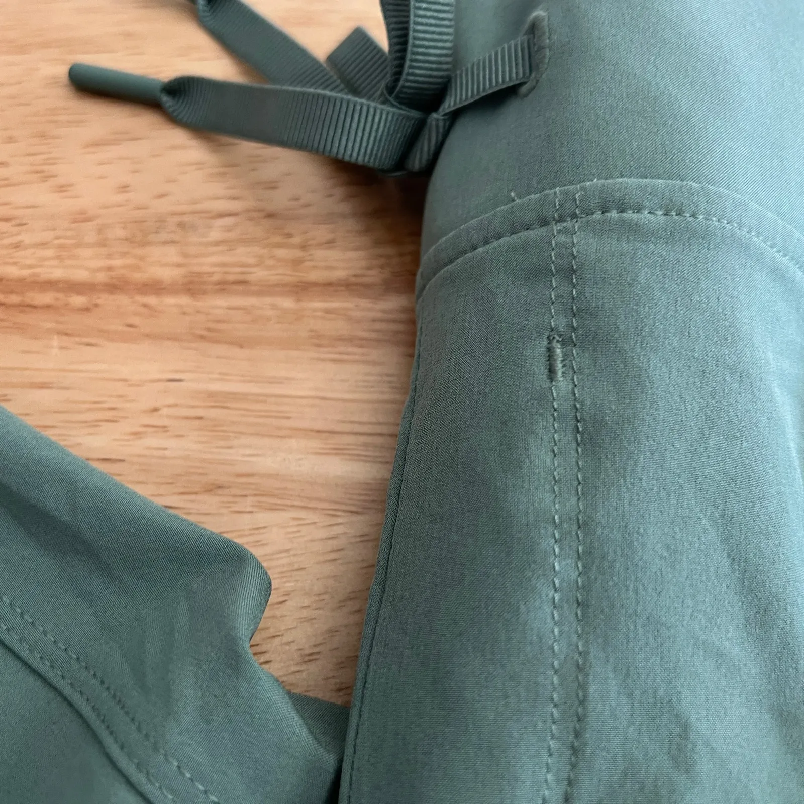 All in Motion Women's Light Green Stretch Woven Cargo pants - Size XXL - NWT - Image 10