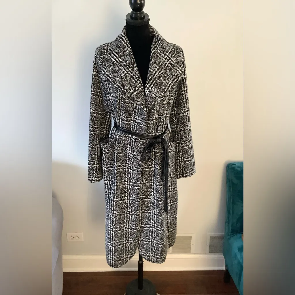 Nice,soft,very COMFY trench coat/long jacket 🖤🤍🖤 - Image 3