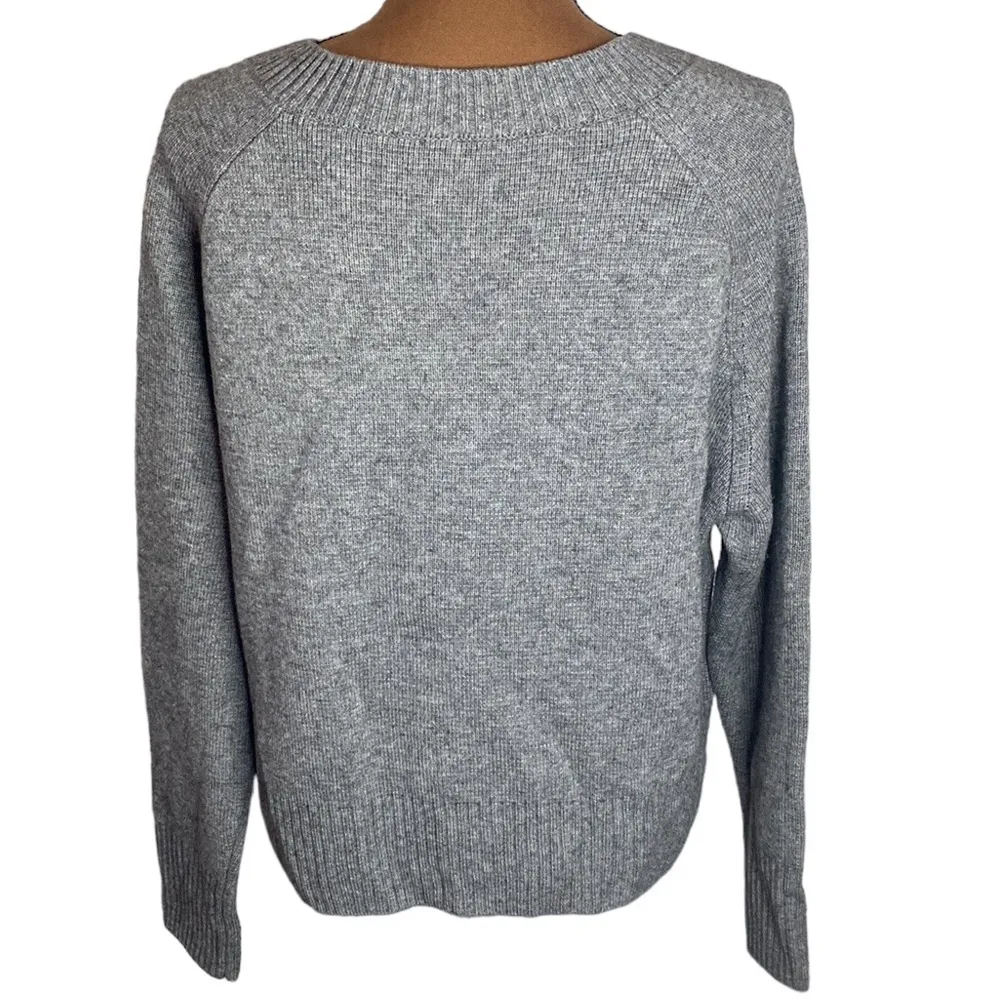 Tara Jarmon Promesse grey wool chunky knit button accent v - Image 4