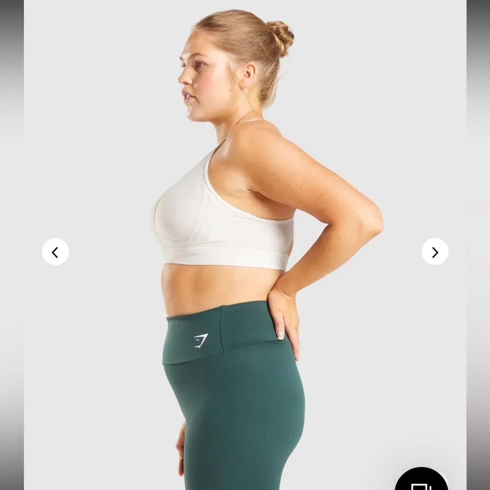 Gym shark MESH NECKLINE SPORTS BRA gray size medium - Image 4