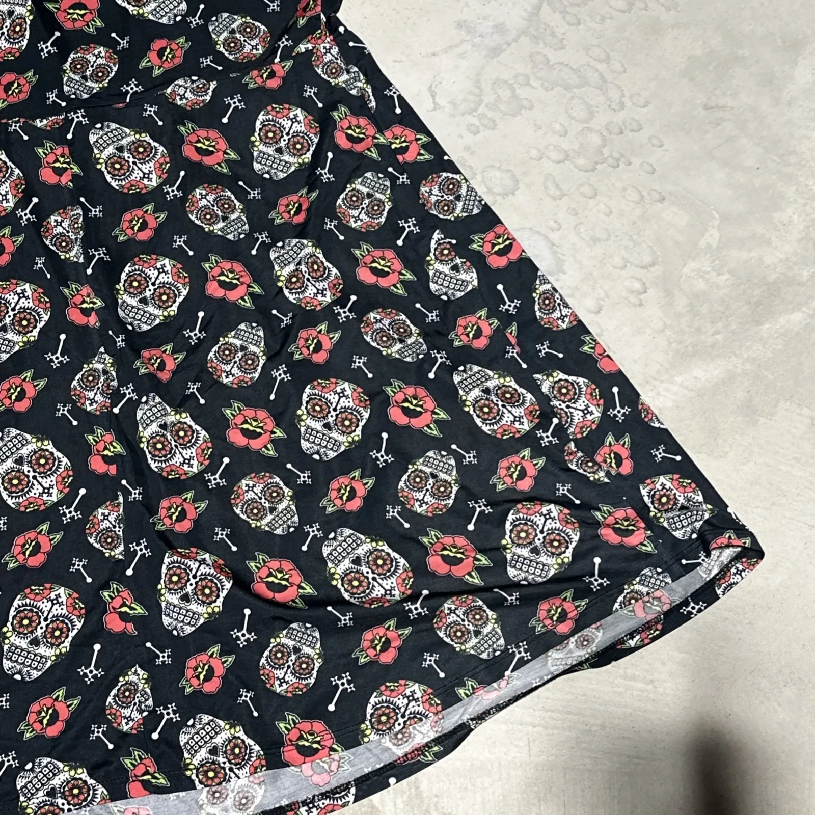 Hot Topic Women's Day Of The Dead Dress Skull Candy Mini Flowers SZ M Goth Punk - Image 8