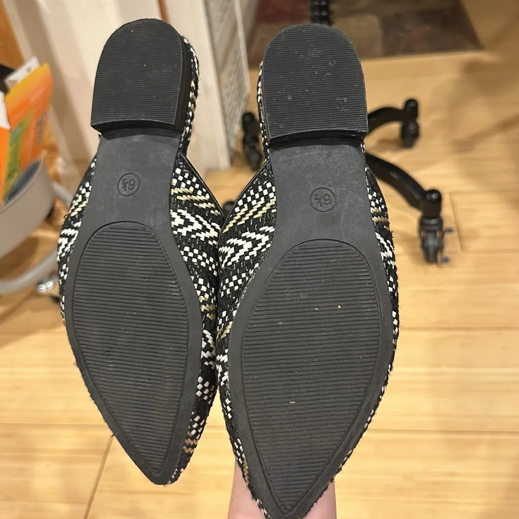 Universal Threads NWOT Whisper Woven Raffia Slip On Mules - Image 4