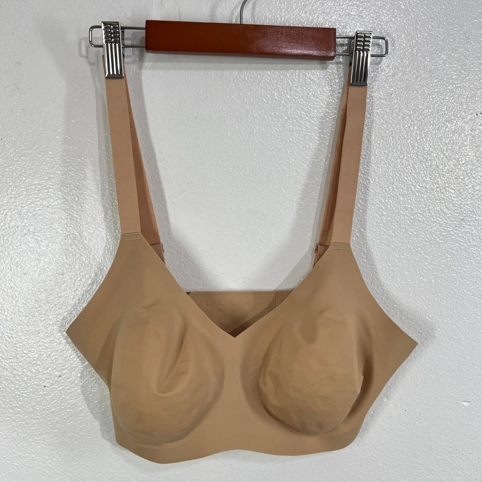Knix Nude Wireless Bra Women's Sz 6 Seamless Stretch Adjustable Comfort Everyday Tan - Image 2