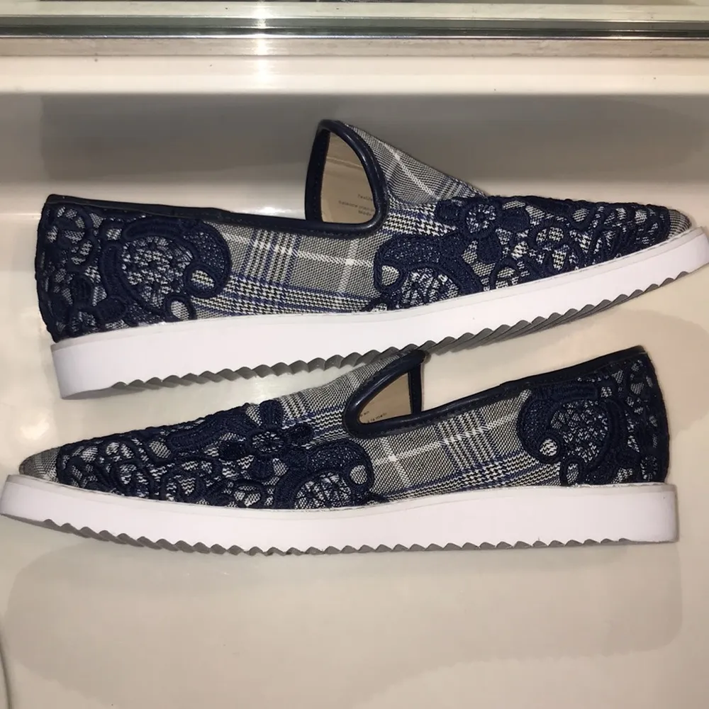 Karl Lagerfeld Paris Women’s Carly Plaid Fabric Floral Embroidered Slip-On Shoes - Image 3