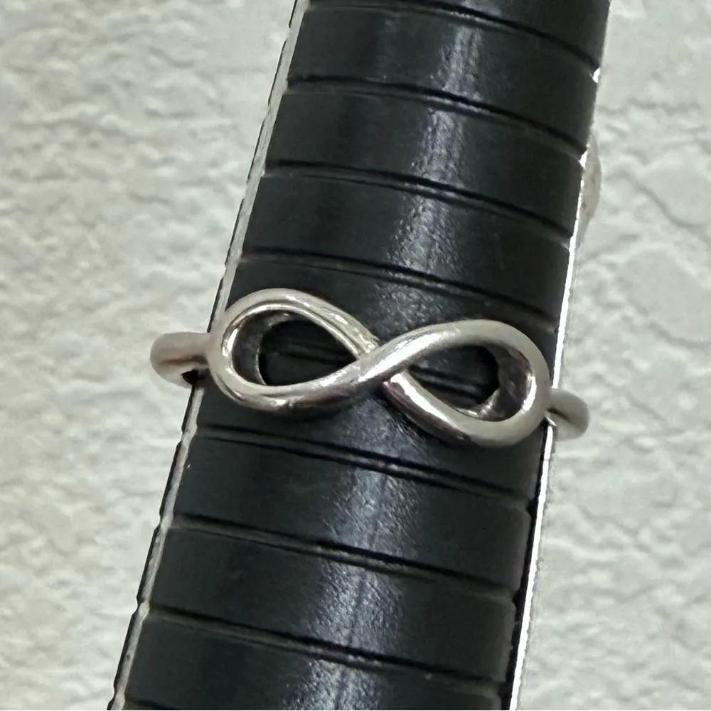 925 Sterling Silver Love Knot Infinity Ring Size 9.5 - Image 7