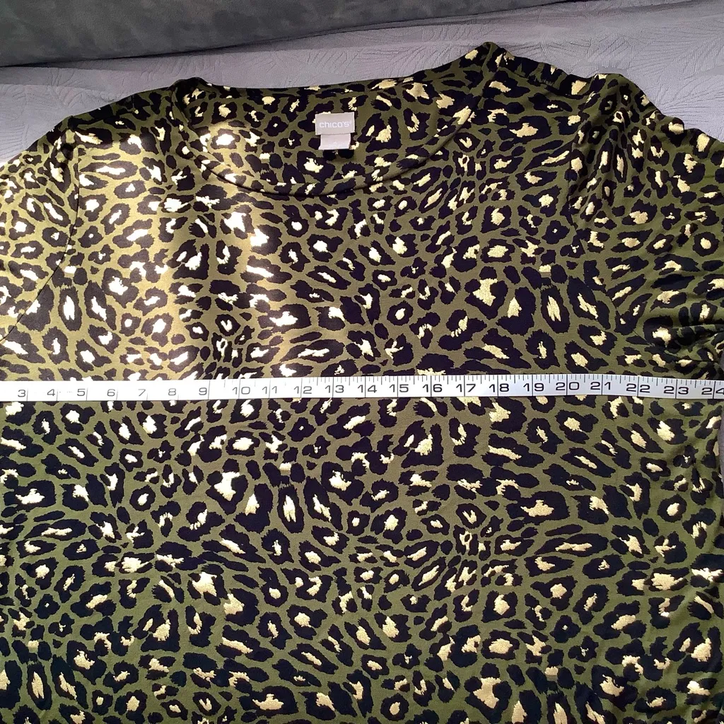 Nice soft Chico’s blouse 🌼 - Image 4