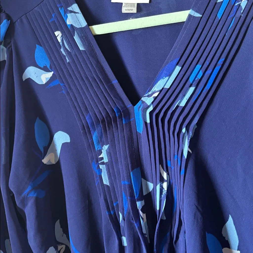 Calvin Klein Women's Dark Blue Floral Blouse medium - Image 2