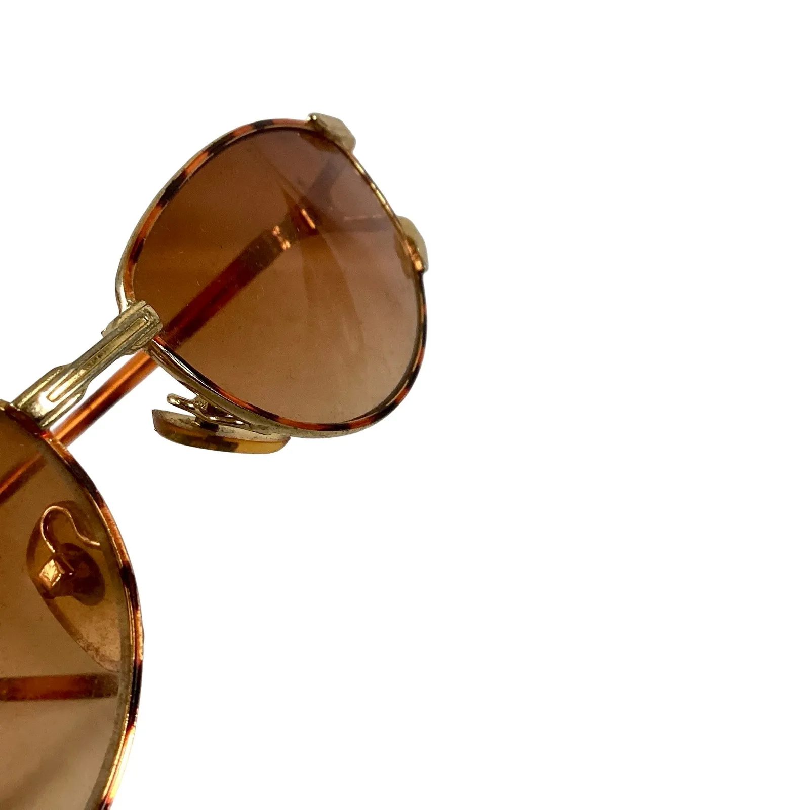 Tortoiseshell and Gold Frame Sunglasses Brown - Image 5