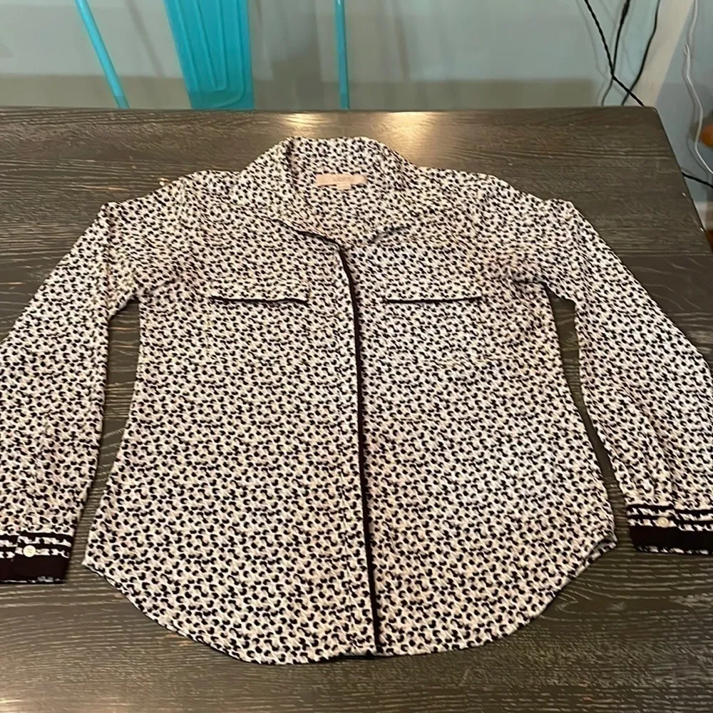 LOFT, Career Top, Collared Button Down with Unique Black/White/Grey Design, XS - Image 6