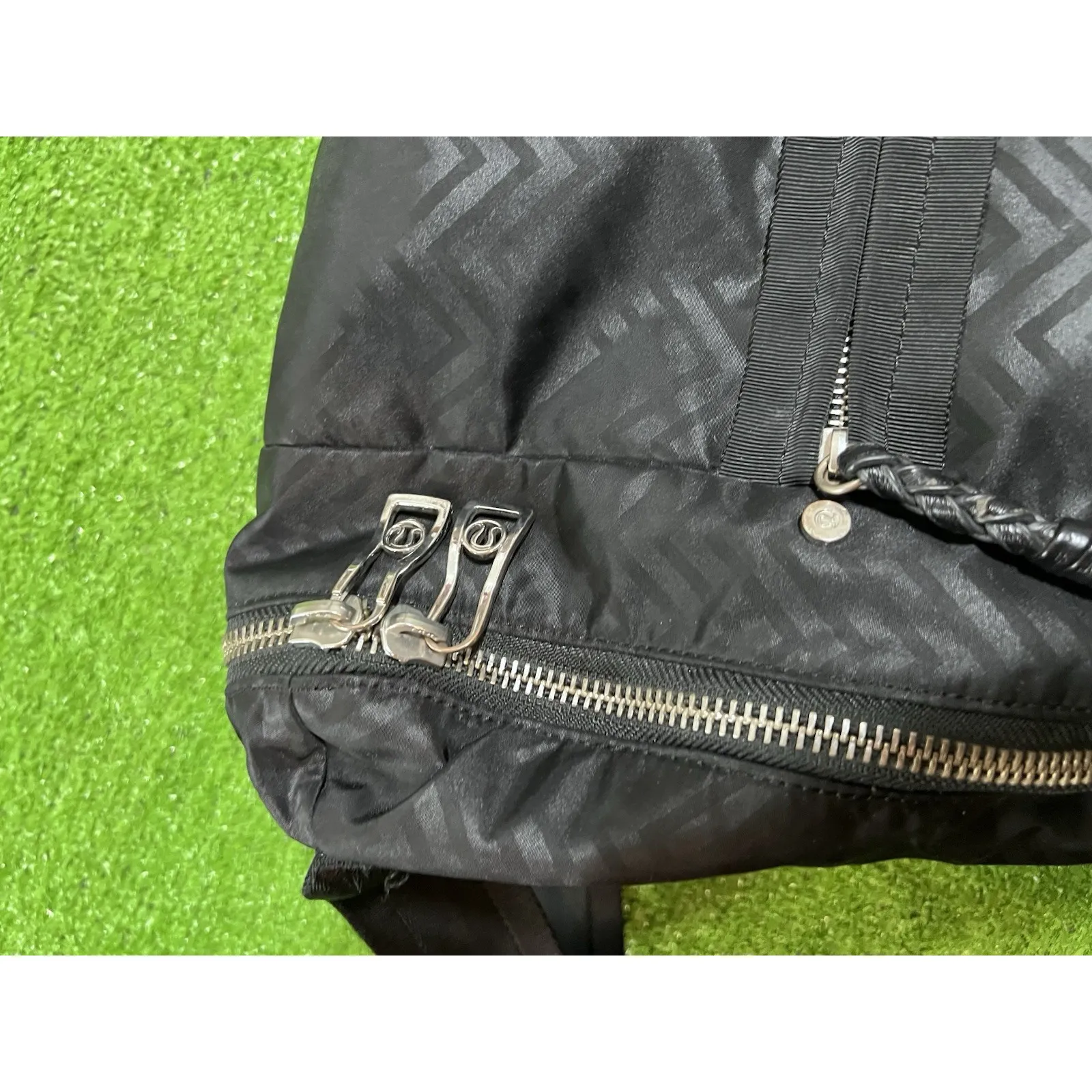 Lululemon Yoga Moto Messenger Bag Black Yoga Bag‎ Laptop Crossbody - Image 6