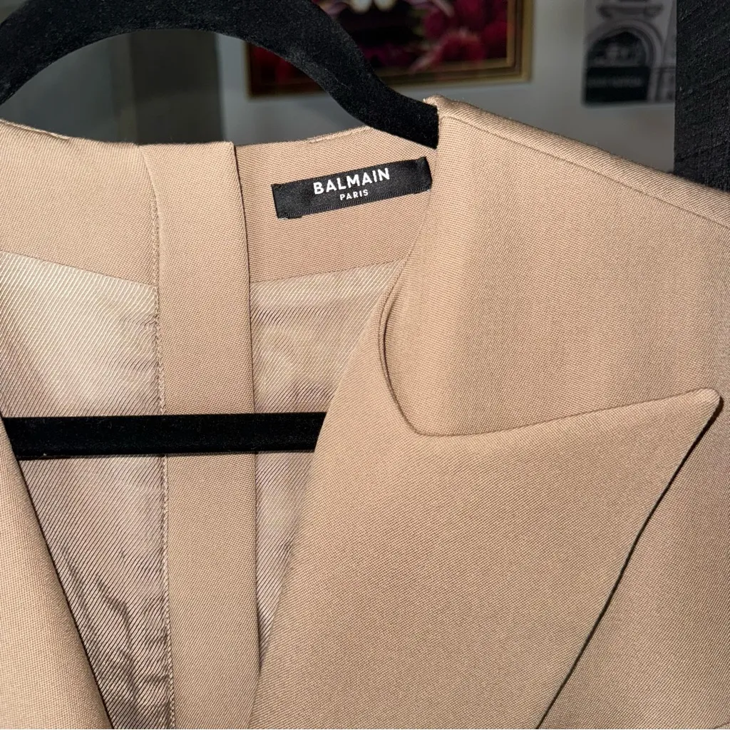 Balmain Grain De Poudre Long Sleeve Tailored Short Blazer Mini Dress in Sable - Image 14