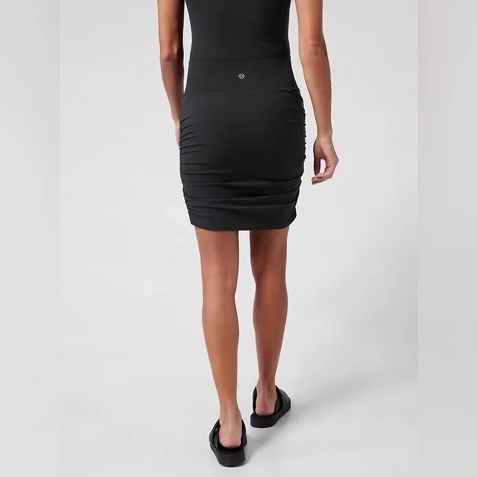 Athleta Women’s Transcend Ruched Skort in Black Size L - Image 2