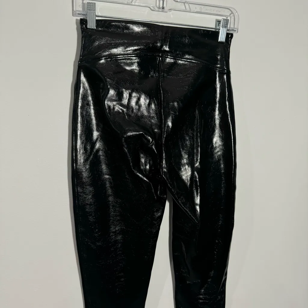 Spanx Faux Patent Leather Leggings‎ in Classic Black Size Small Tall - Image 7