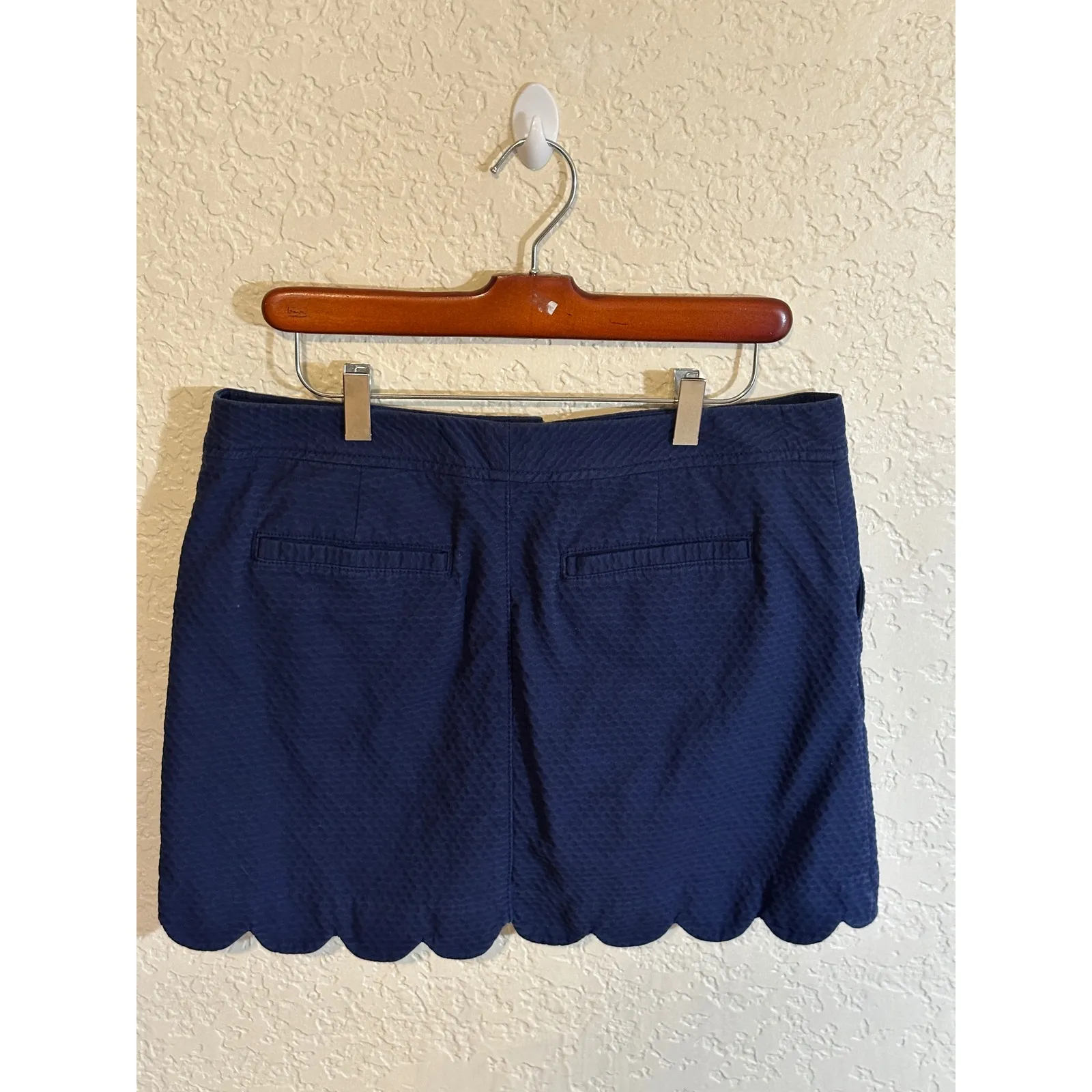 Lilly Pulitzer Navy Blue Seersucker Scalloped Hem Skort Size 10 Textured - Image 8