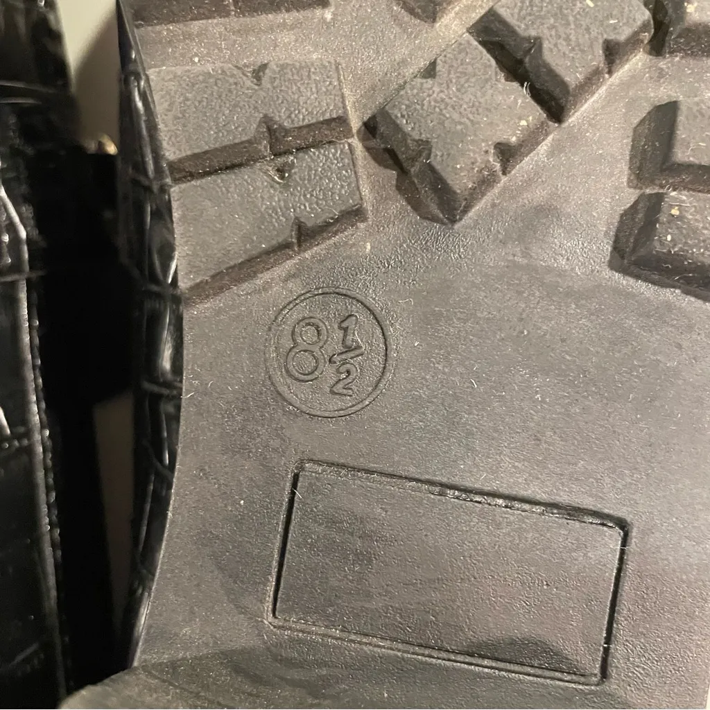 Old Navy Black Croc Faux Leather Loafers Chunky Heel Women’s 8.5 Street Style - Image 8