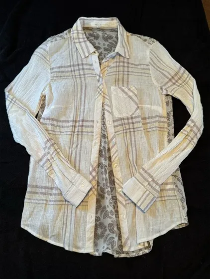 Maurices Flannel Button Up Shirt Lightweight Cream Small - Image 1