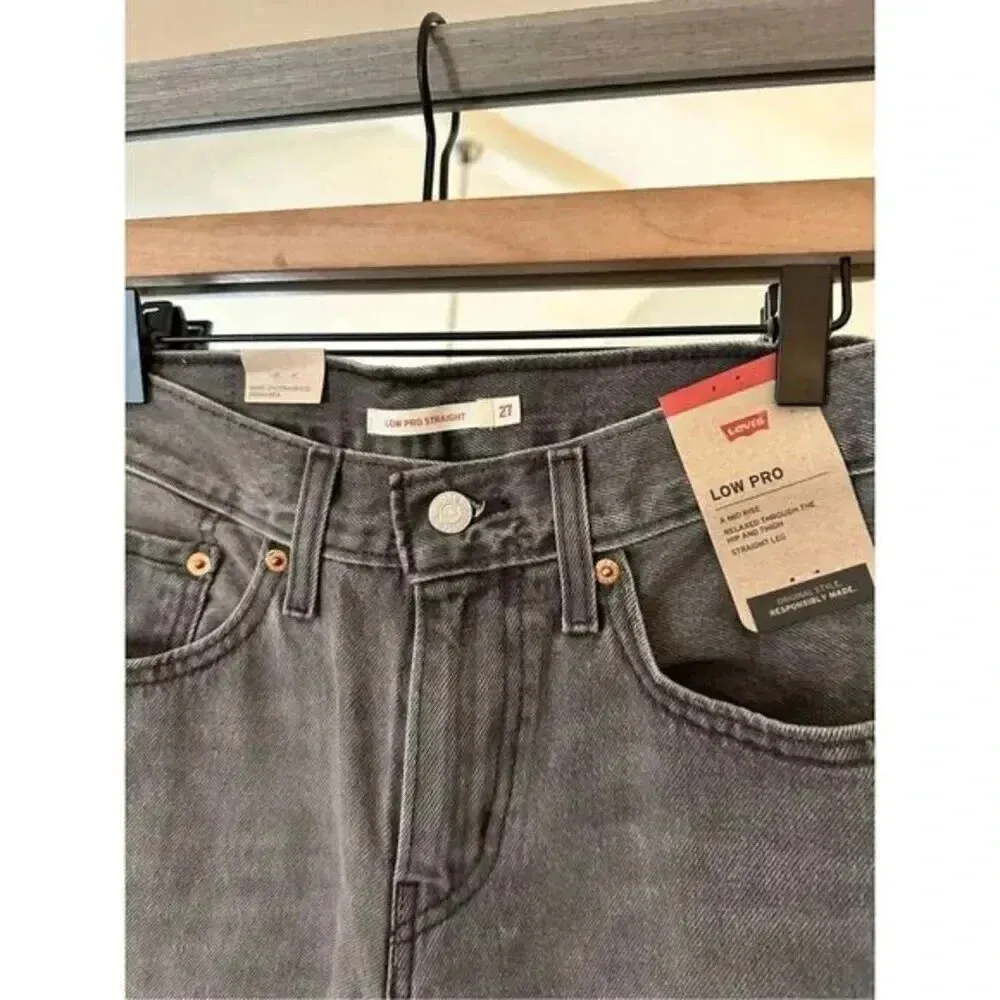 Levi's Women's‎ Low Pro Straight Sz 27 Mid rise Relaxed Through Hip/9’s Style - Image 5