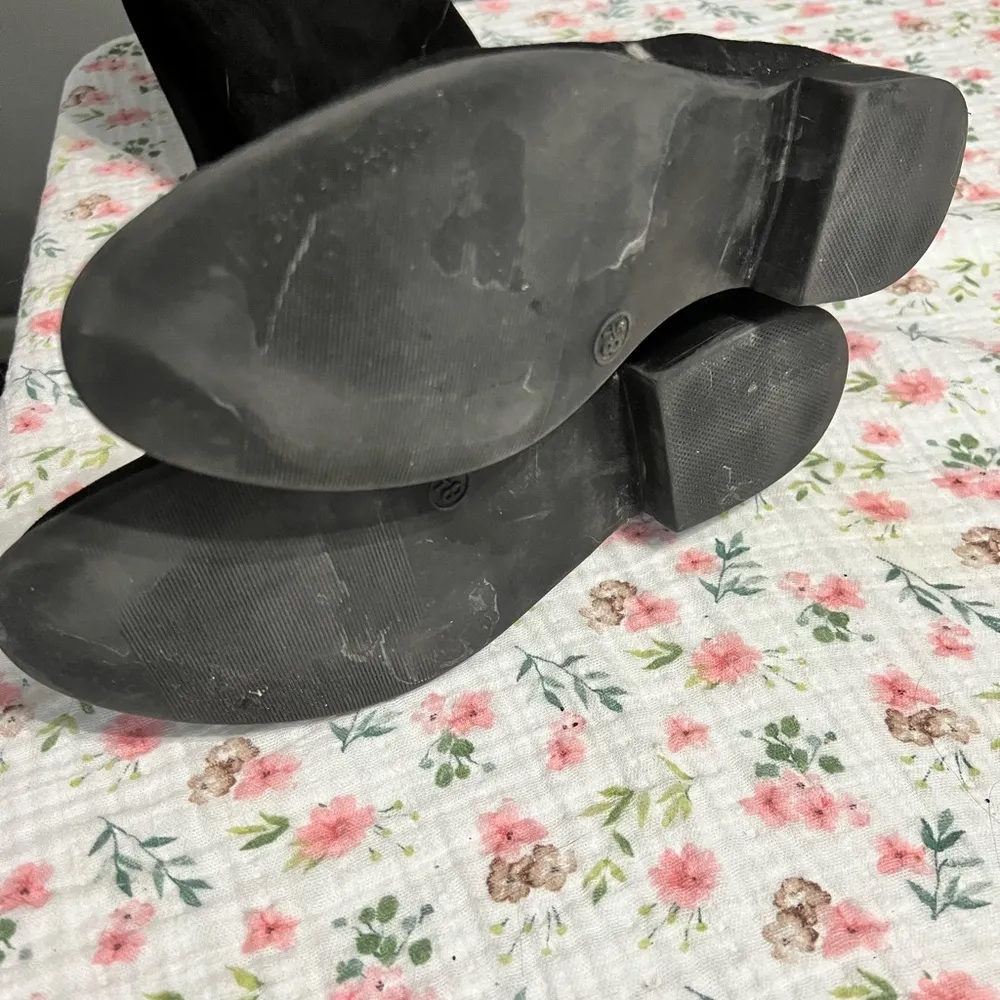 Black Women's thigh High Boots Size 8.5 - Image 7