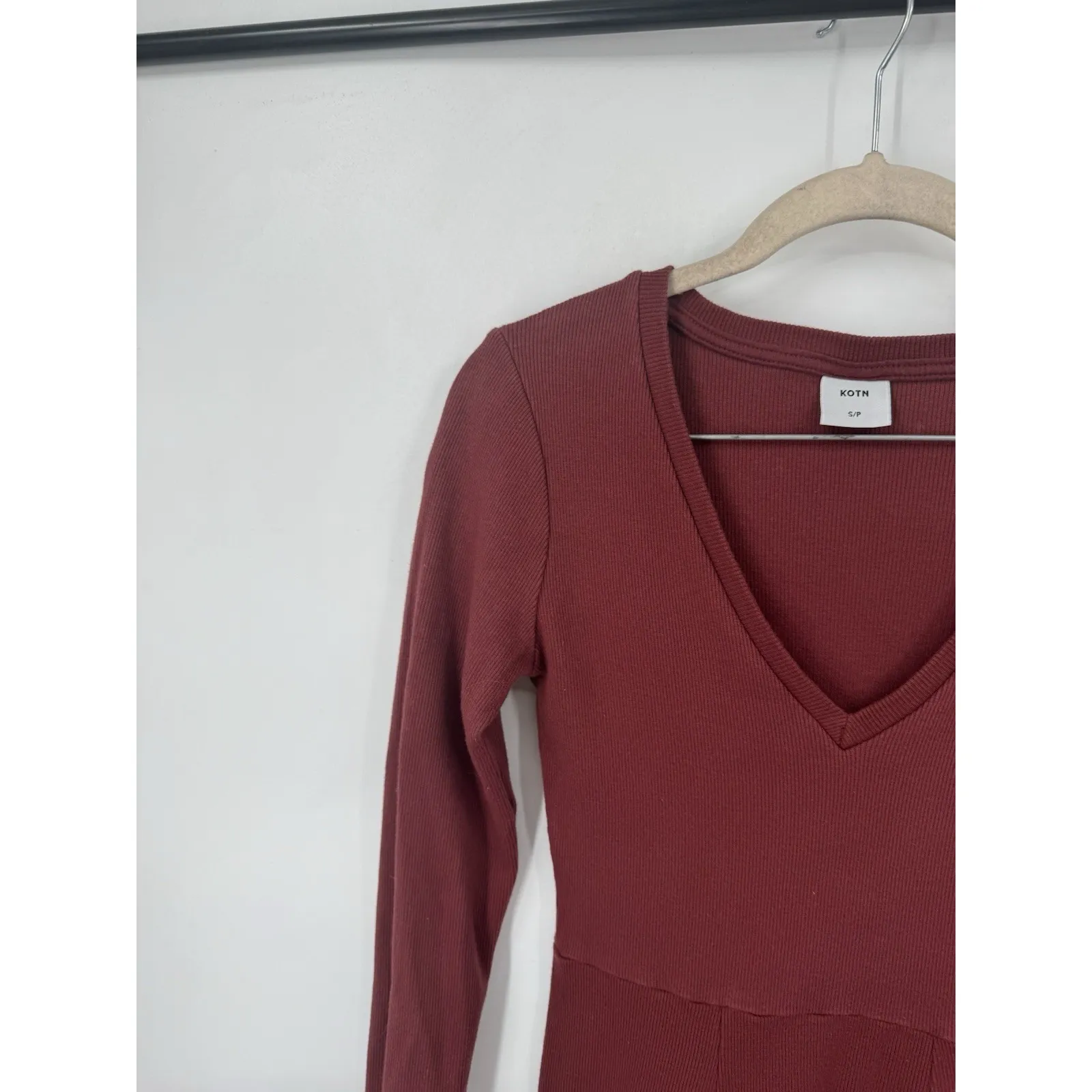 KOTN Deep V Ribbed Dress Women Small Maroon Athleisure Granolagirl Western Indie Red - Image 8