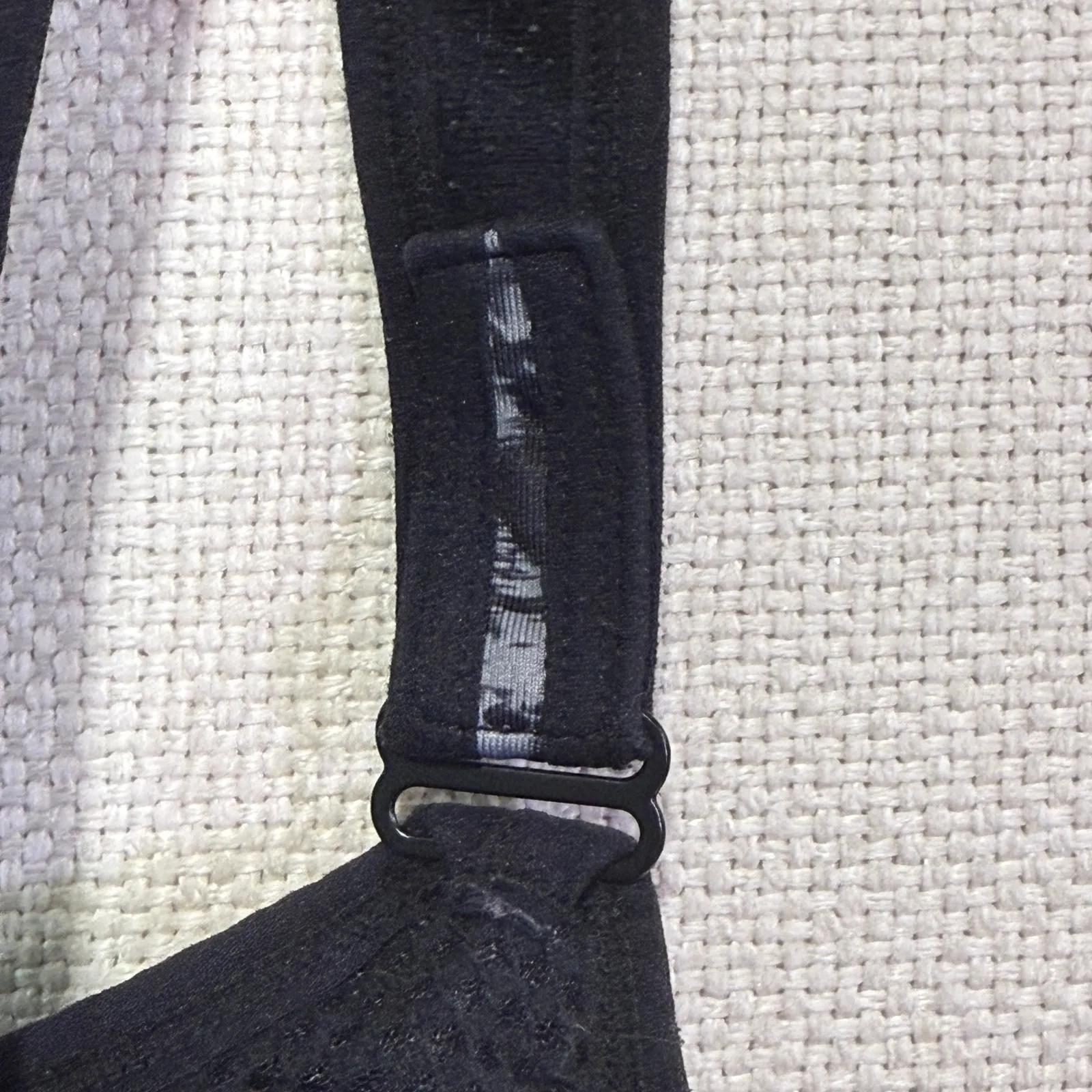 New Balance Women Sports Bra Black Marble Adjustable Straps Support Size 34C - Image 3