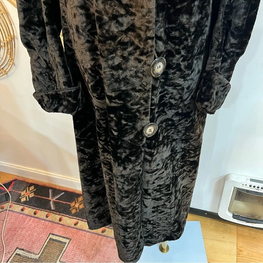 Vintage 1930s Black Crushed Velvet Opera Coat Longline Teddy Feel Jacket Sz M Size L - Image 4