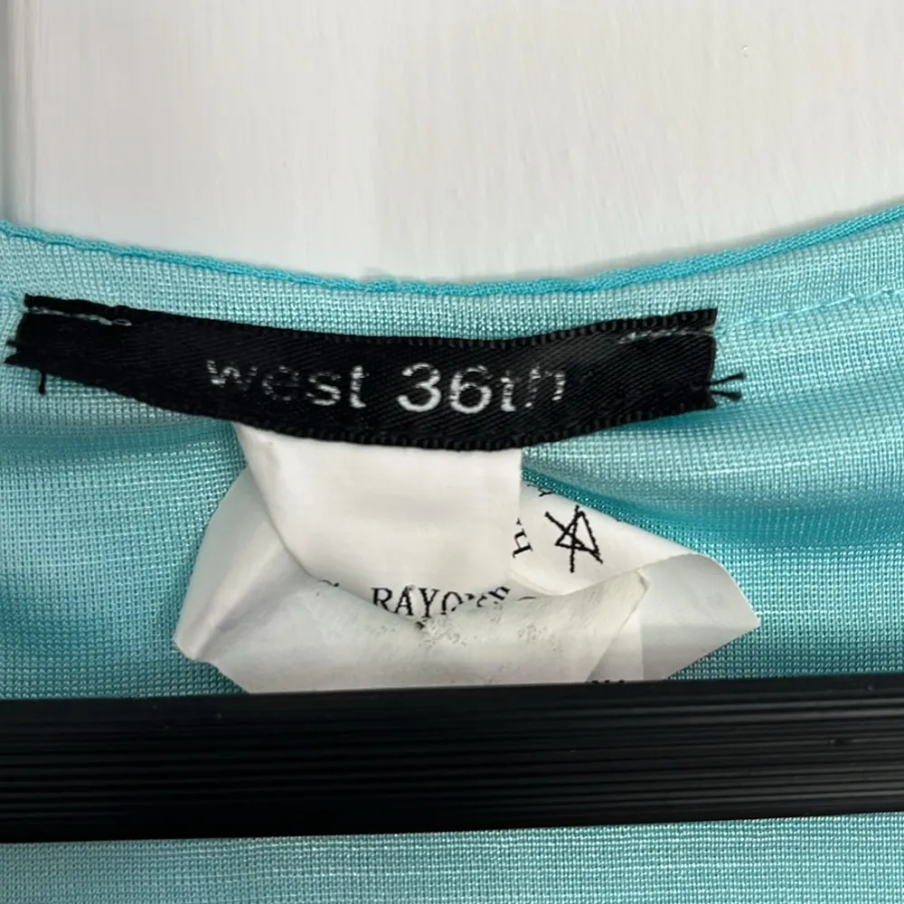 Super Cute Embroidered Dress with Ruffle Bottom Excellent Condition Green - Image 3