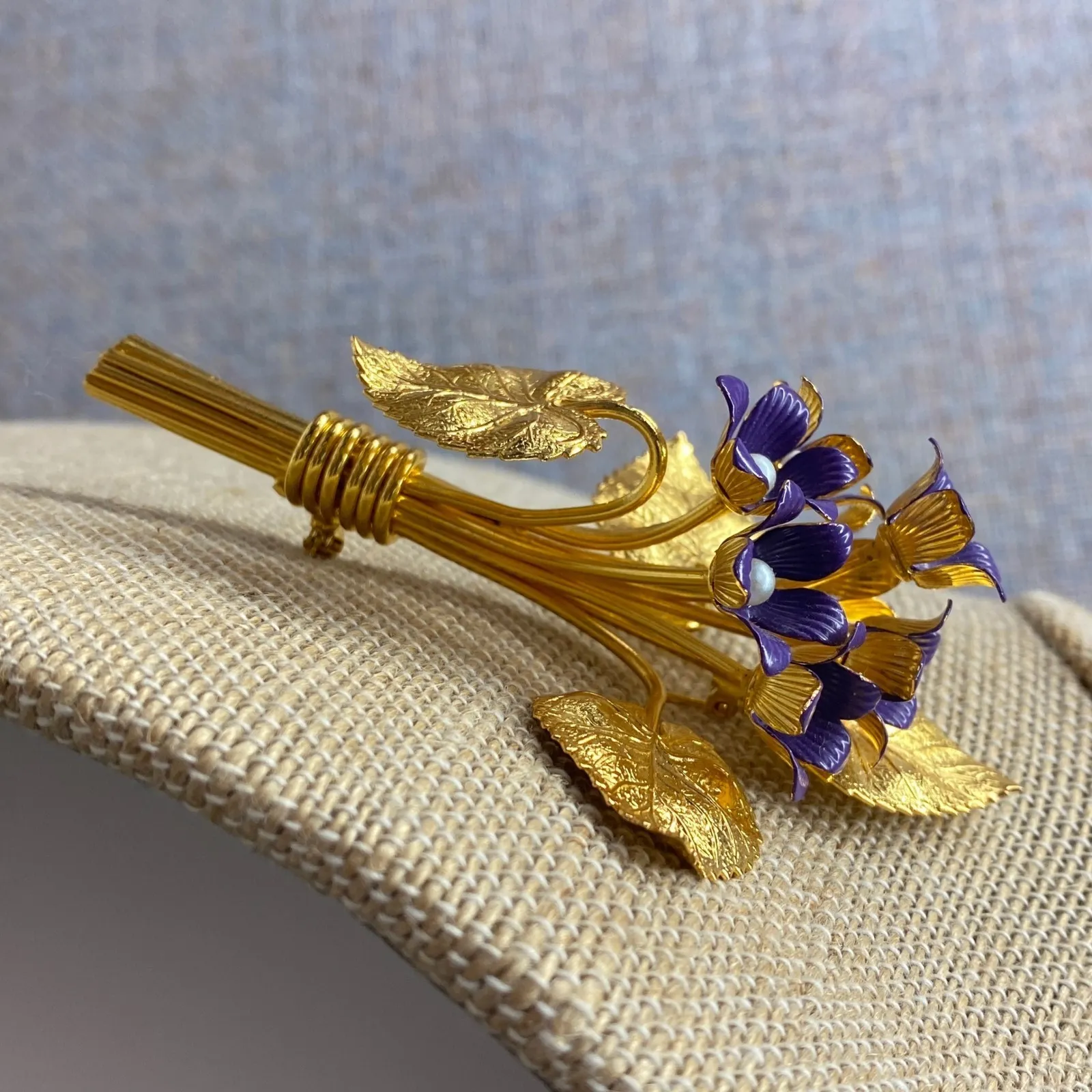 Vintage Style Gold Tone Flower Bouquet Purple Enamel Pearls Brooch Lapel Pin - Image 5