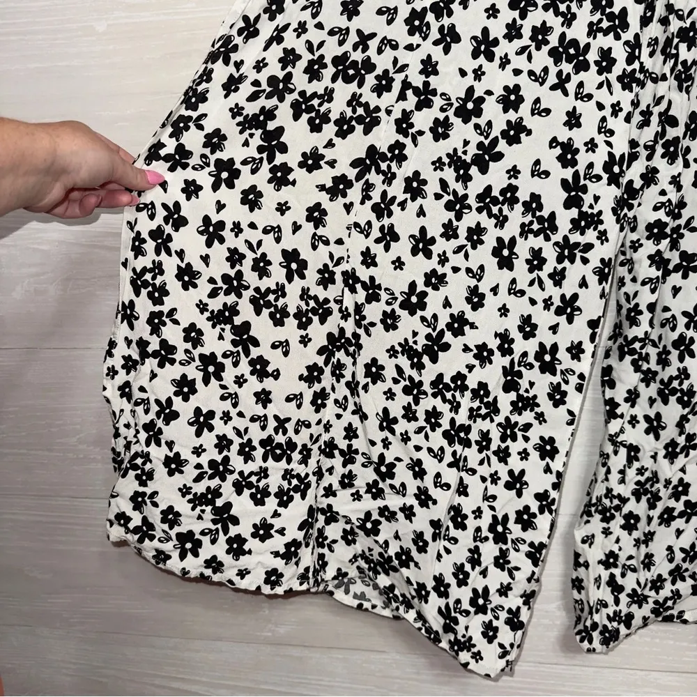 Kendall & Kylie Women's Black White Floral Print High Rise Ankle Length Pants - Image 5