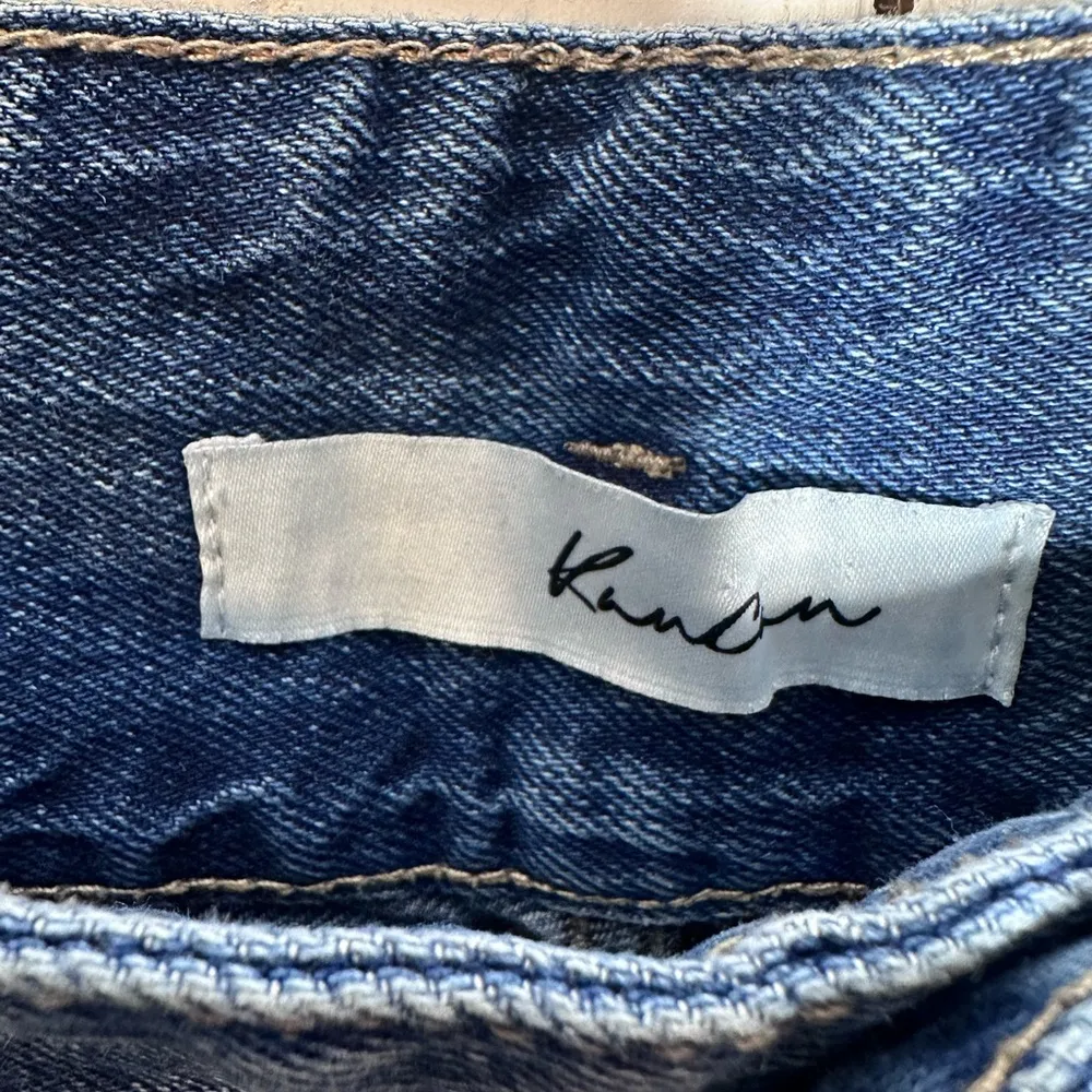 Kancan Estilo Boho Wide Leg Jean Raw Hem High Waisted Button Fly Dark Wash Size7 Blue Size 27 - Image 3