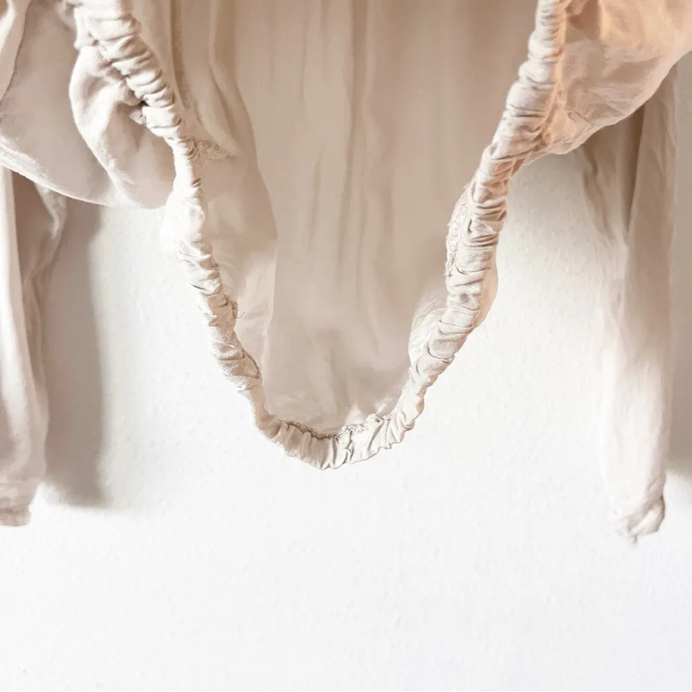 Isabel Marant Étoile V-Neck Minimalist Silk-Feel Button Down Top in Taupe - Image 5