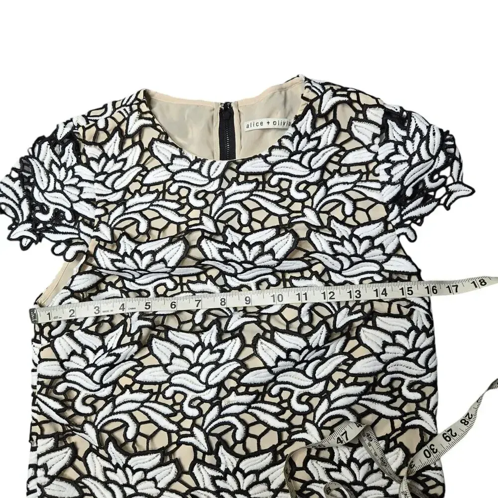 Alice + Olivia Embroidered Black & White Short Sleeve Top - Image 4